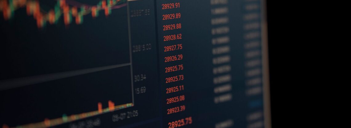 Tela de plataforma de trading ilustrando a analise de corretora menor swap no copy trade