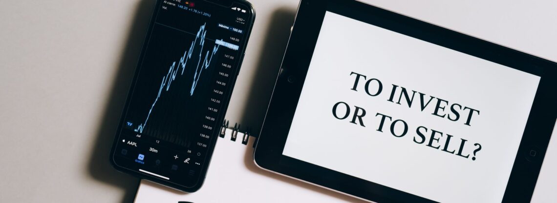 Investidor comparando CopyFX ou PAMM para escolher o modelo de copy trade